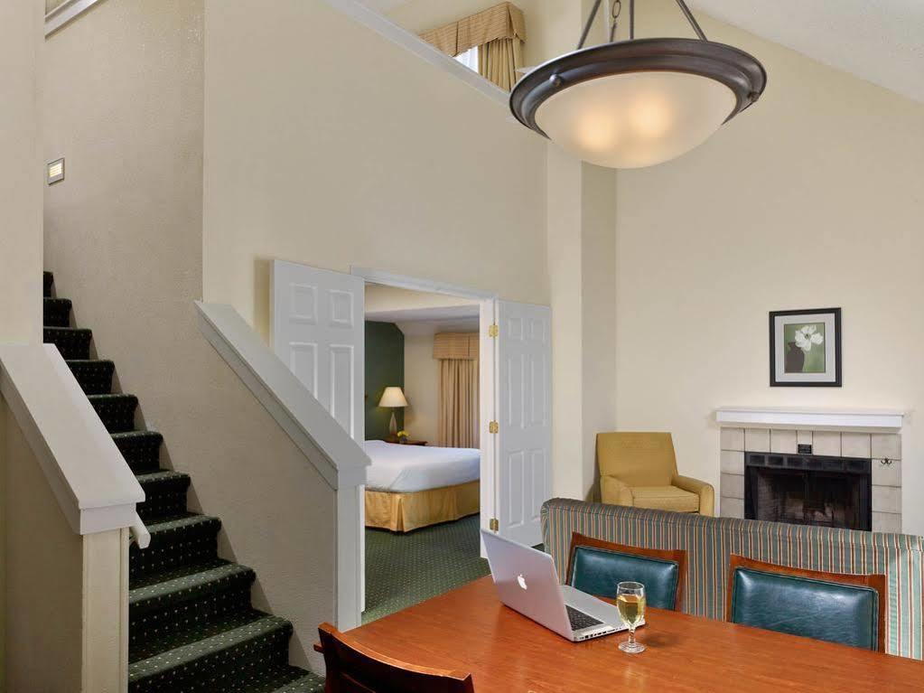 فندق ويست ليكفي  أجنحة سونستا إي إس كليفلاند ويستليك المظهر الخارجي الصورة